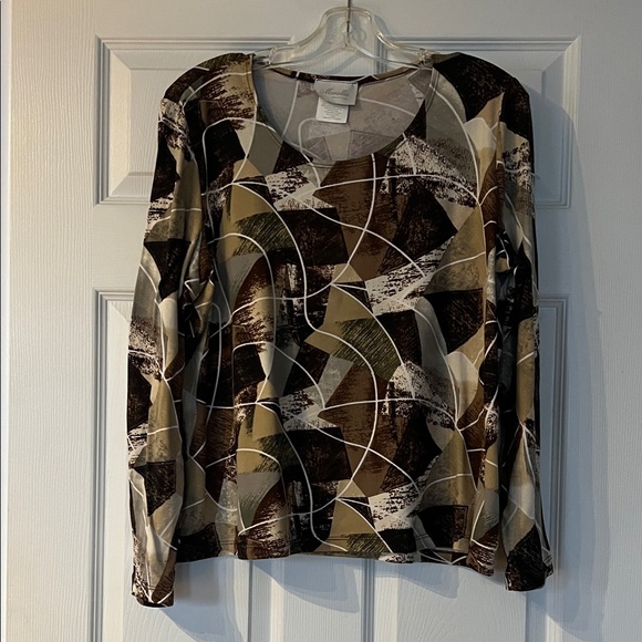 Marallis Tops - Elegant Abstract Long Sleeve Top